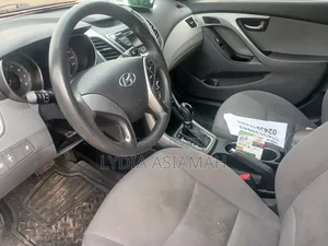 Hyundai Elantra HEV 2021 White