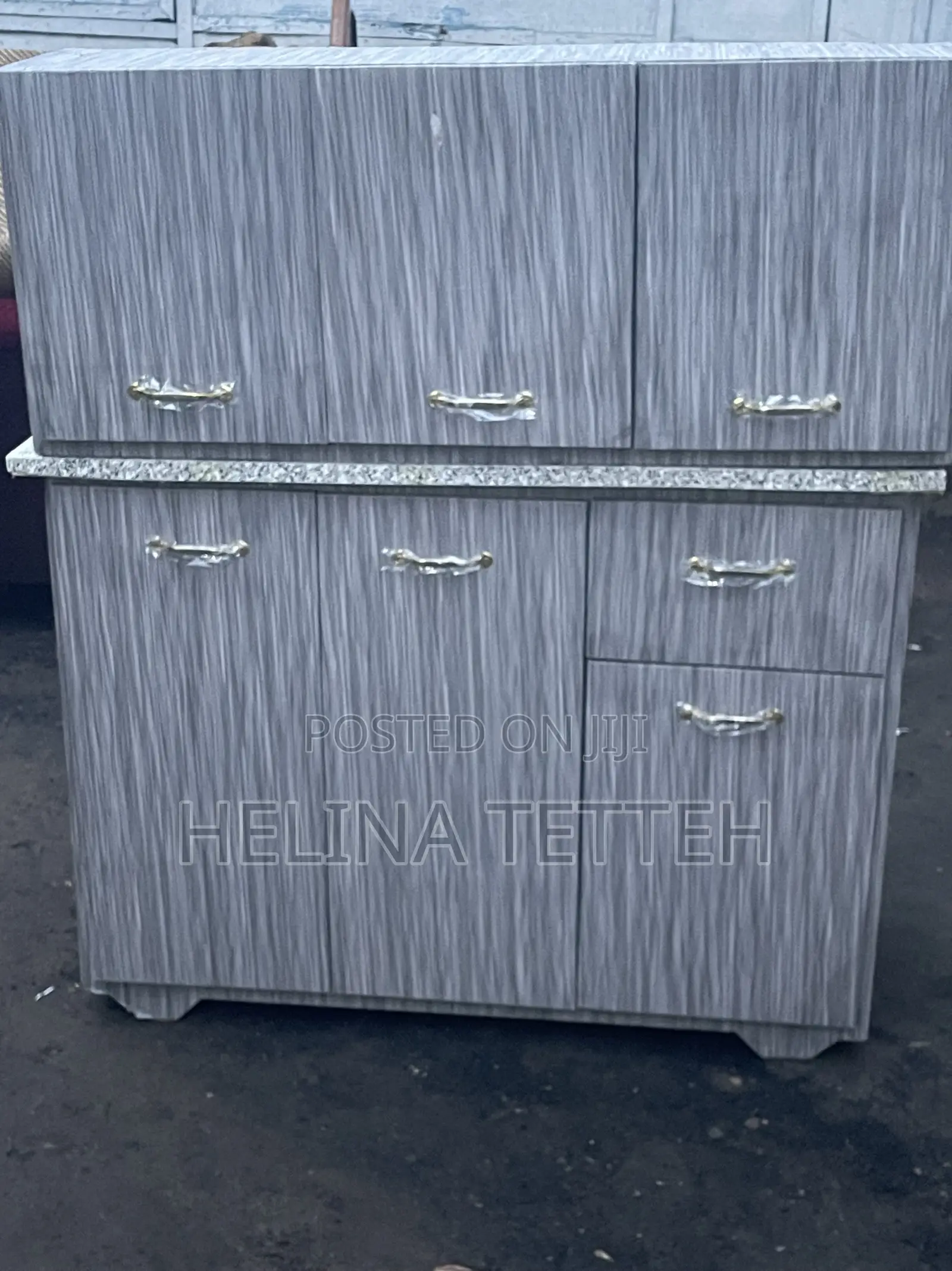 Kitchen Cabinet Top and Down