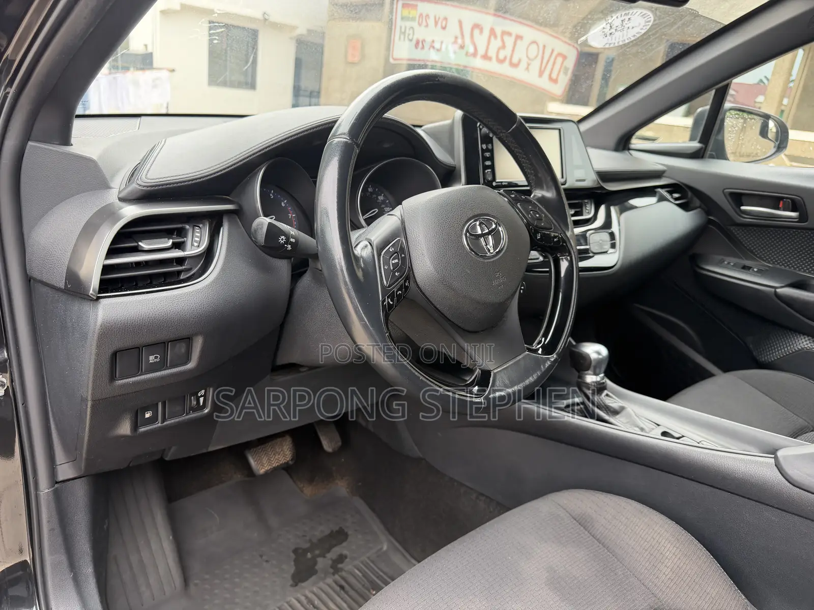 Toyota C-HR XLE FWD Sport Utility (2.0L 4cyl 2AM) 2018 Black