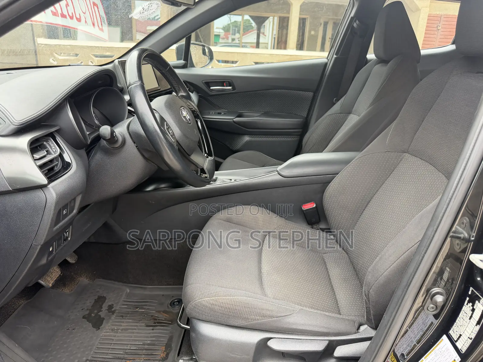 Toyota C-HR XLE FWD Sport Utility (2.0L 4cyl 2AM) 2018 Black