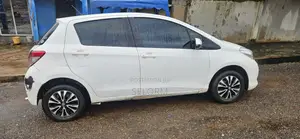 Toyota Vitz 2012 White