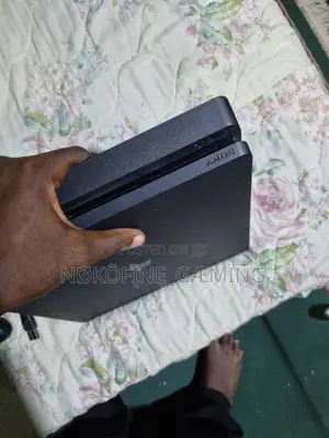 Ps4 Slim 500gb + Games