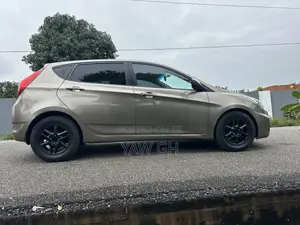 Hyundai Accent GS 4dr Hatchback (1.6L 4cyl 6A) 2014 Gray