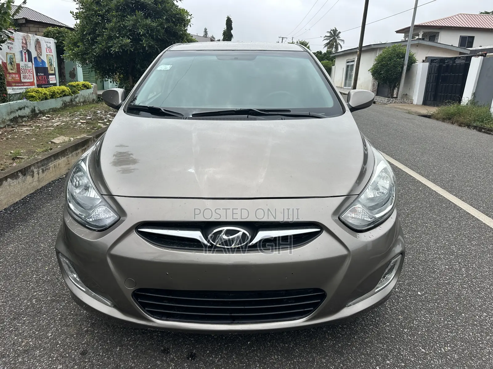 Hyundai Accent GS 4dr Hatchback (1.6L 4cyl 6A) 2014 Gray