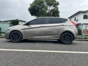 Hyundai Accent GS 4dr Hatchback (1.6L 4cyl 6A) 2014 Gray