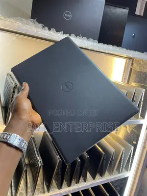 Laptop Dell Inspiron 15 3530 1GB Intel Core i7 SSD 256GB