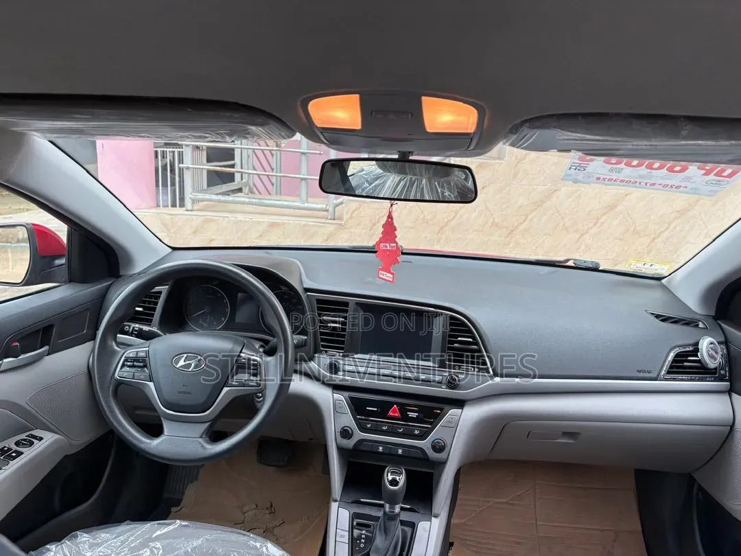 Hyundai Elantra 2017 Red