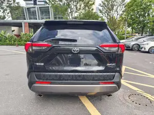 Toyota RAV4 2021 Black