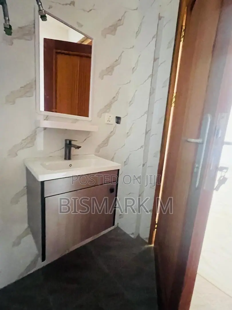 2bdrm Apartment in Botwe School for rent