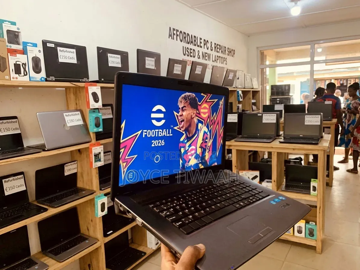 Laptop Medion Akoya P6677 8GB Intel Core i5 HDD+SSD 1T