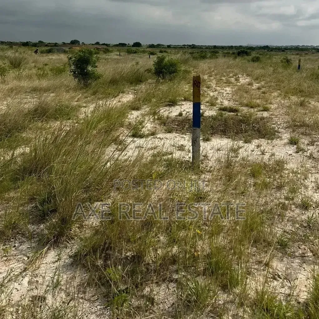 Prampram New Ningo> Easy Accessible Gated Half Plots