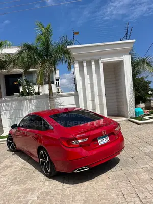 Hyundai Elantra 2018 Red