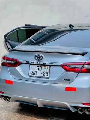 Toyota Camry 2024 Silver