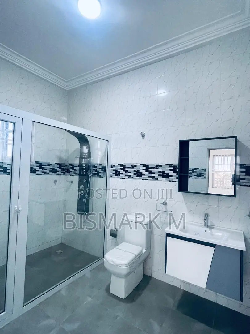 5bdrm House in Ashaley Botwe for rent