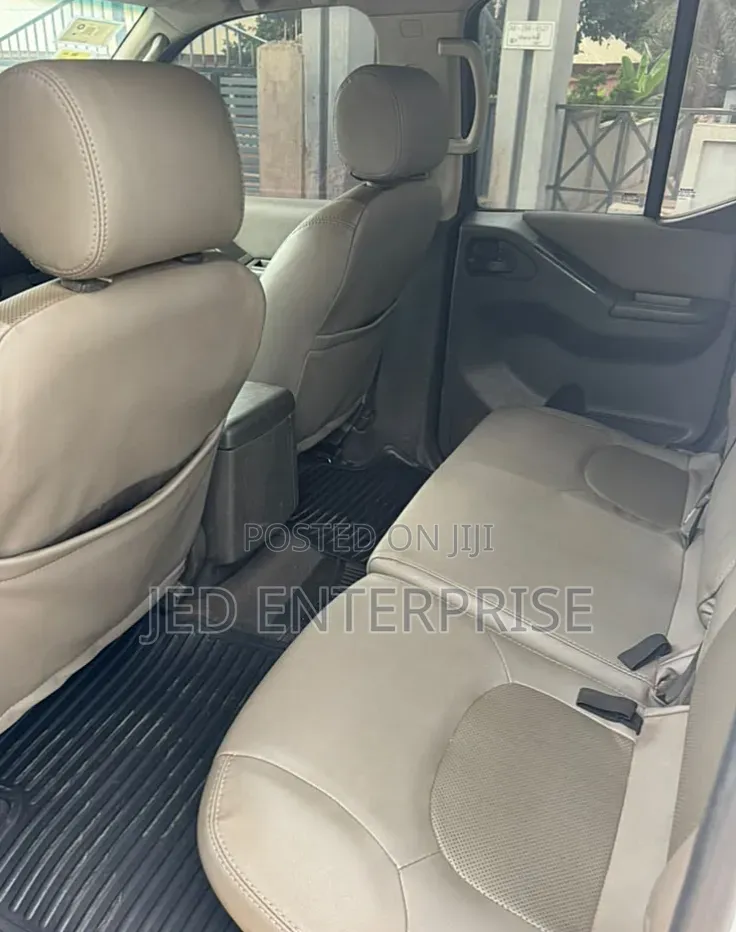 Nissan Navara 2014 White