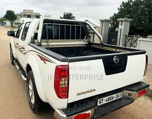 Nissan Navara 2014 White