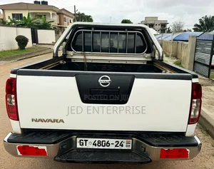 Nissan Navara 2014 White