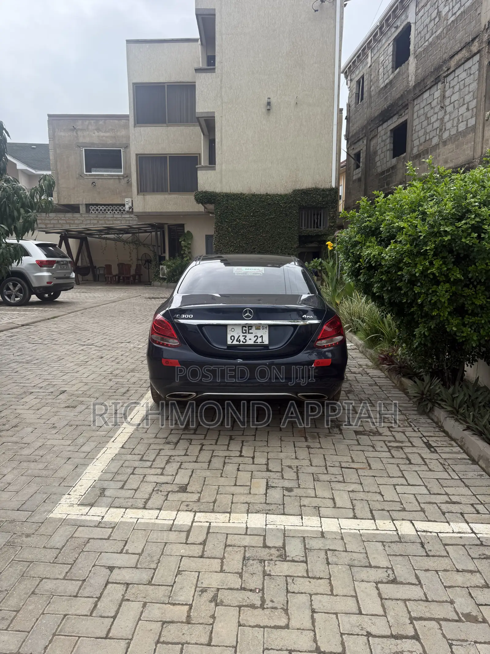 Mercedes-Benz C300 2018 Blue