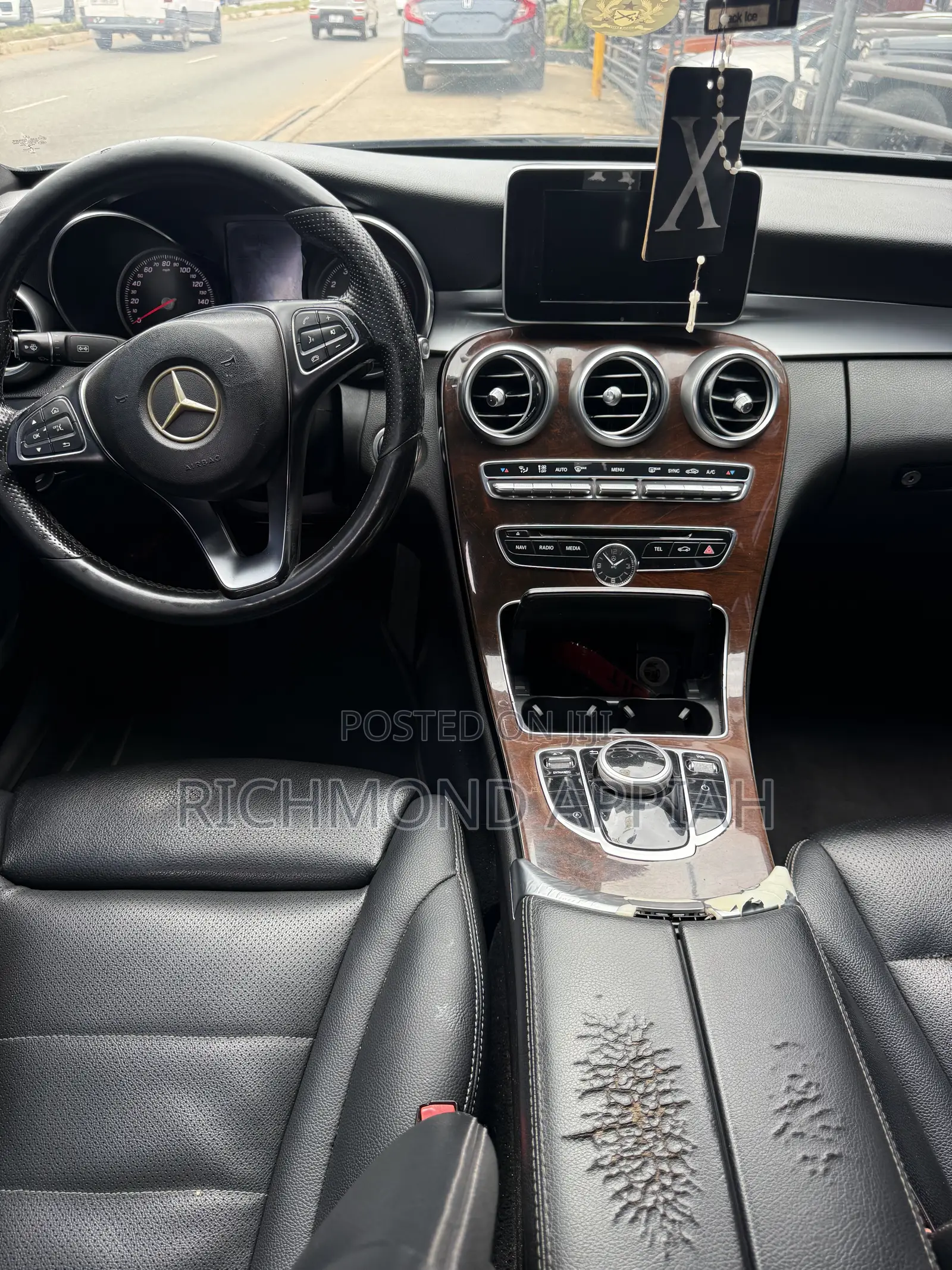 Mercedes-Benz C300 2018 Blue