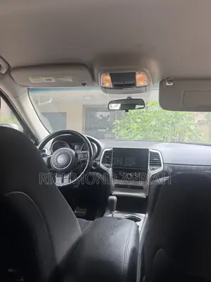Jeep Cherokee 2012 Silver
