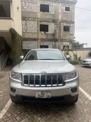 Jeep Cherokee 2012 Silver