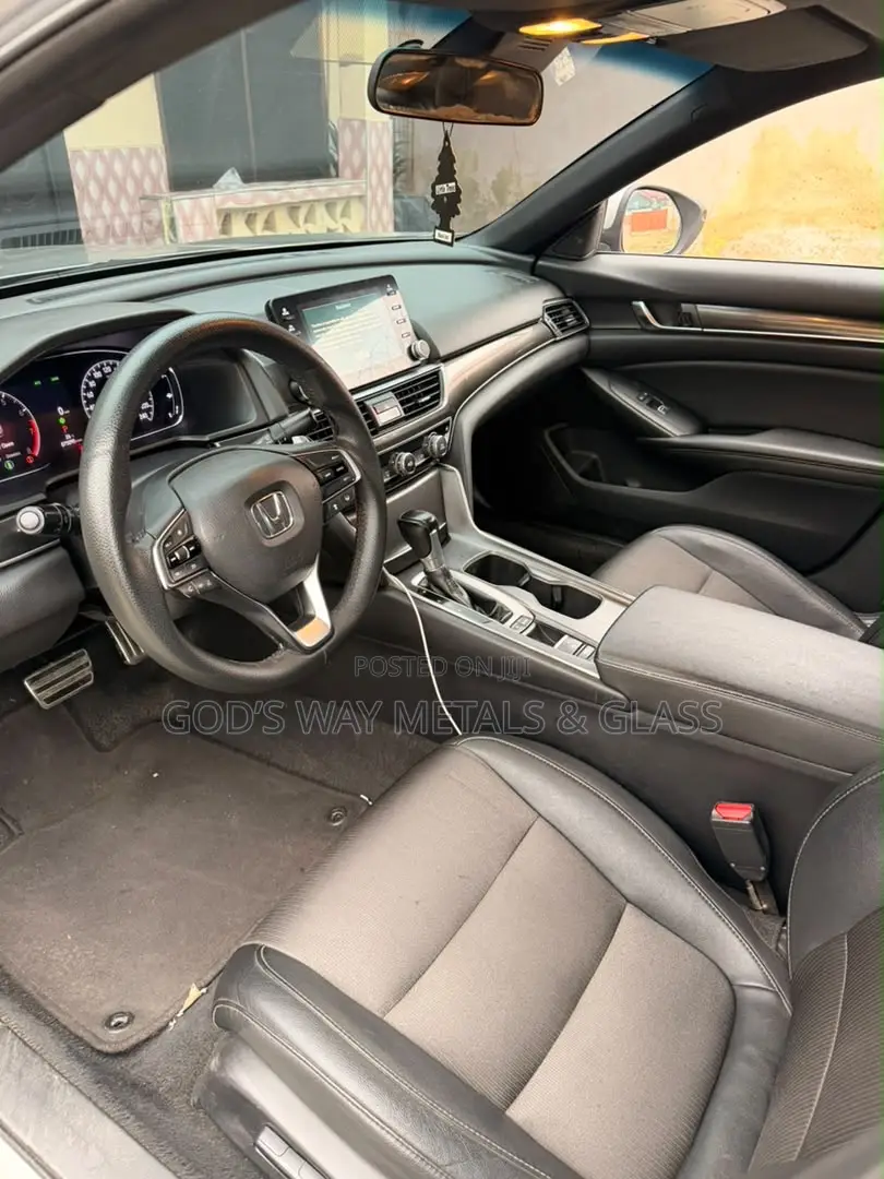 Hyundai Elantra 2019 Silver