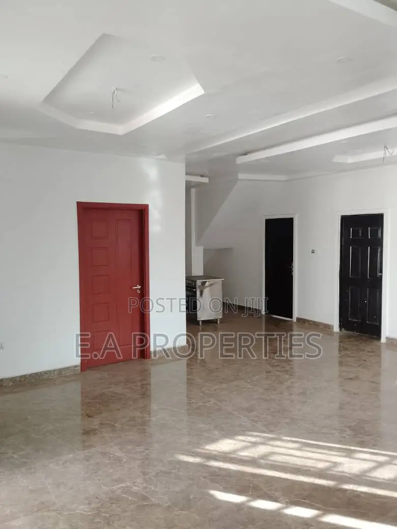 3bdrm House in E A Properties, Ghanata Area for rent