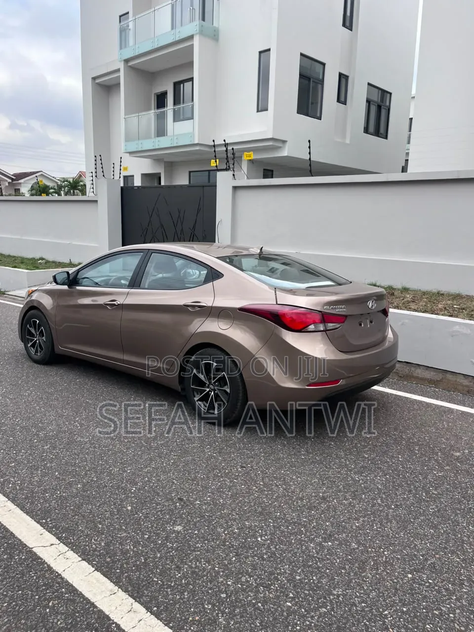 Hyundai Elantra 2016 Brown