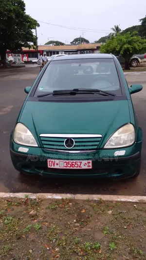 Mercedes-Benz 1420 2006 Green
