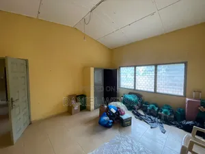 3bdrm Apartment in Seven Great, Exhibition for rent