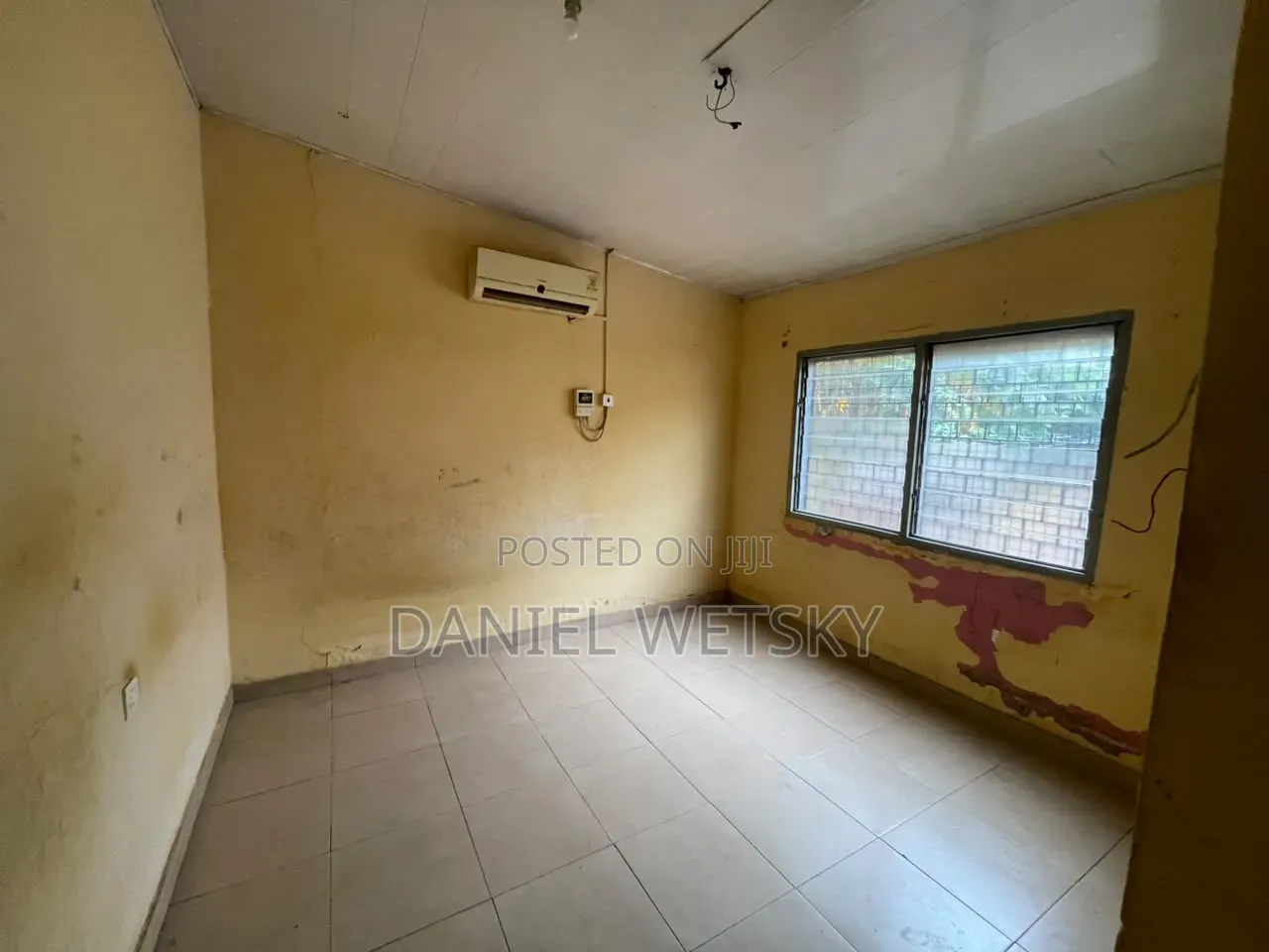 3bdrm Apartment in Seven Great, Exhibition for rent