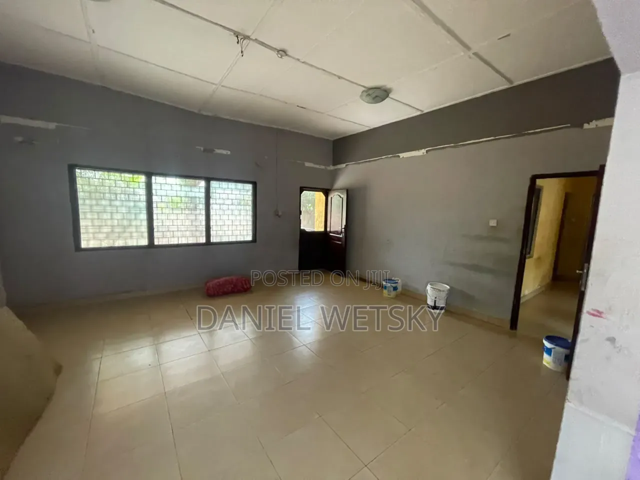 3bdrm Apartment in Seven Great, Exhibition for rent
