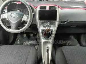 Toyota Yaris 2019 Gray
