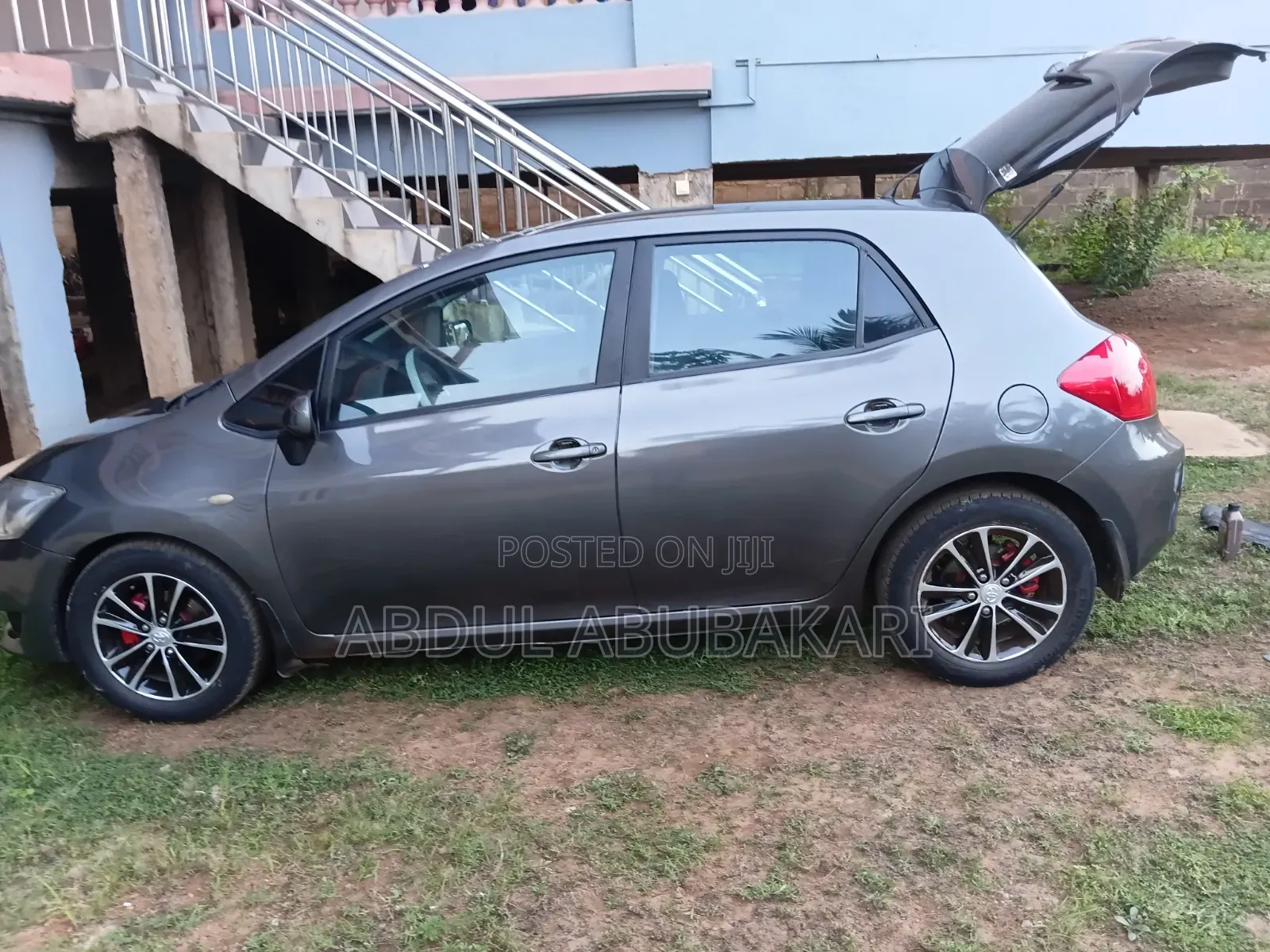 Toyota Yaris 2019 Gray