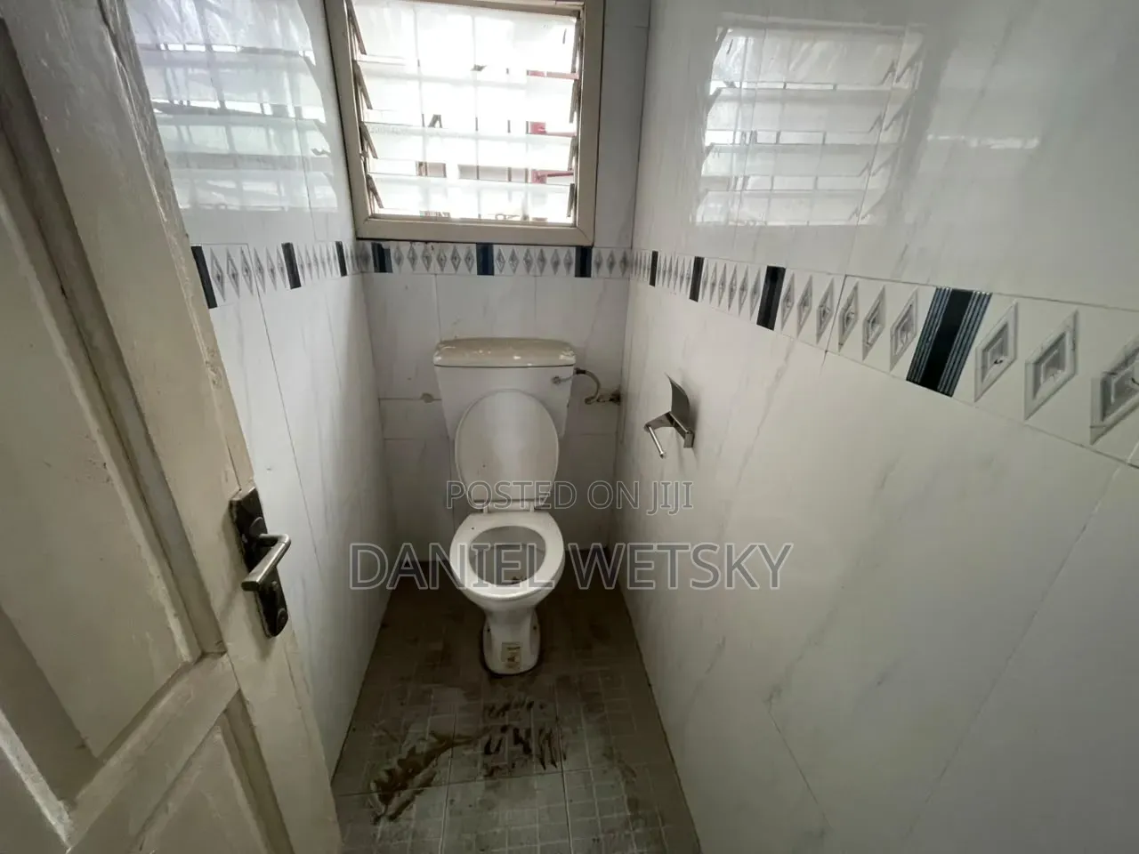 3bdrm House in Dansoman, Exhibition for rent