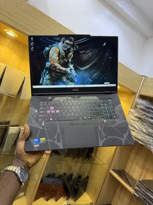 New Laptop MSI Cyborg 15 16GB Intel Core 7 SSD 1T