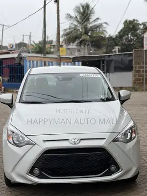 Toyota Yaris LE Sedan 4dr 2019 White
