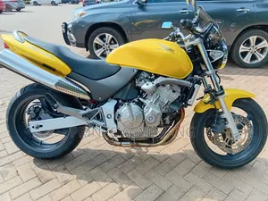 Honda Hornet 2010 Yellow