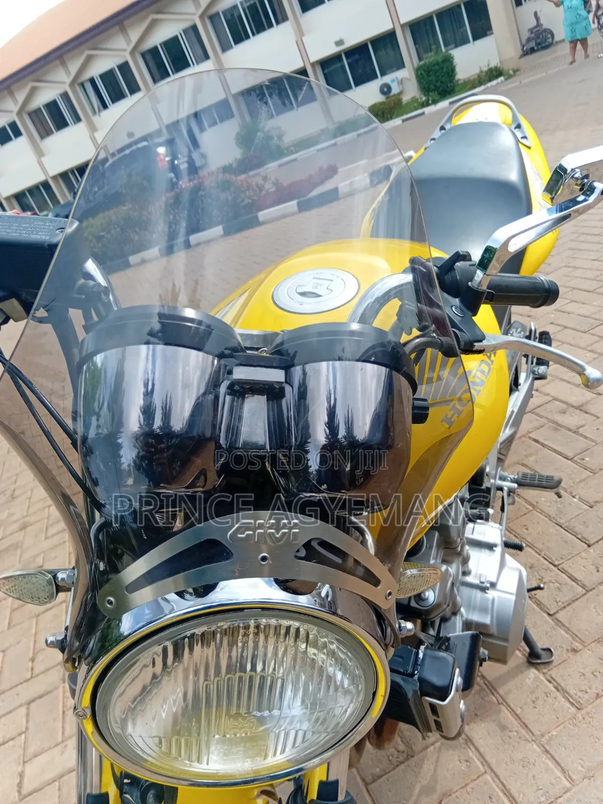 Honda Hornet 2010 Yellow