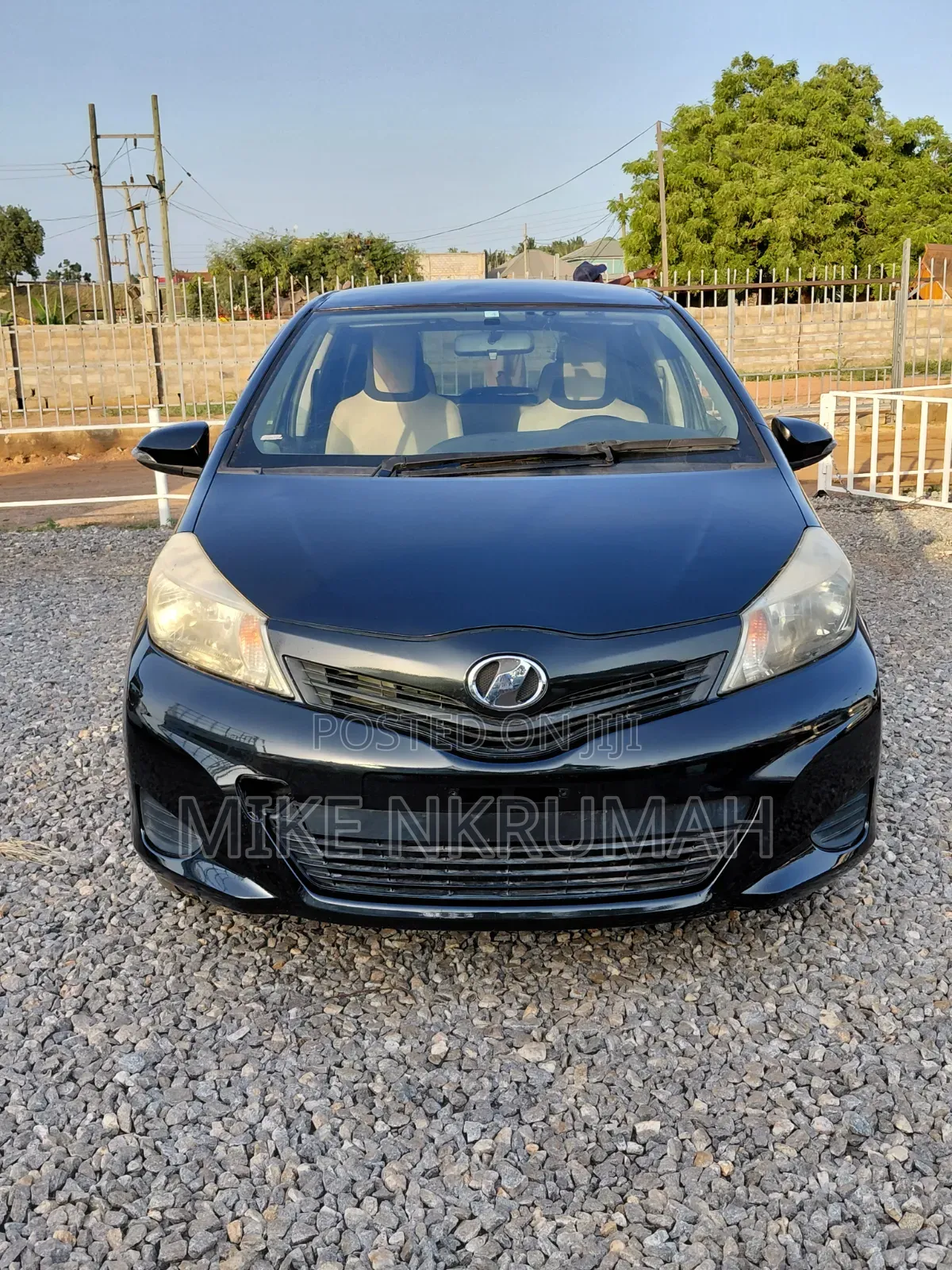 Toyota Vitz 2012 Black