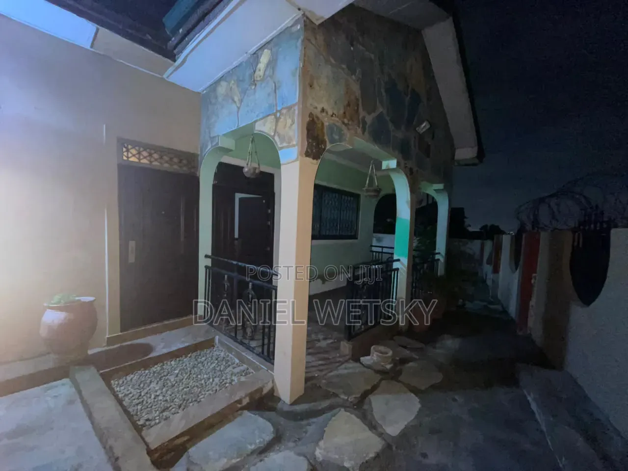 2bdrm House in Anyaa Nic Top for rent