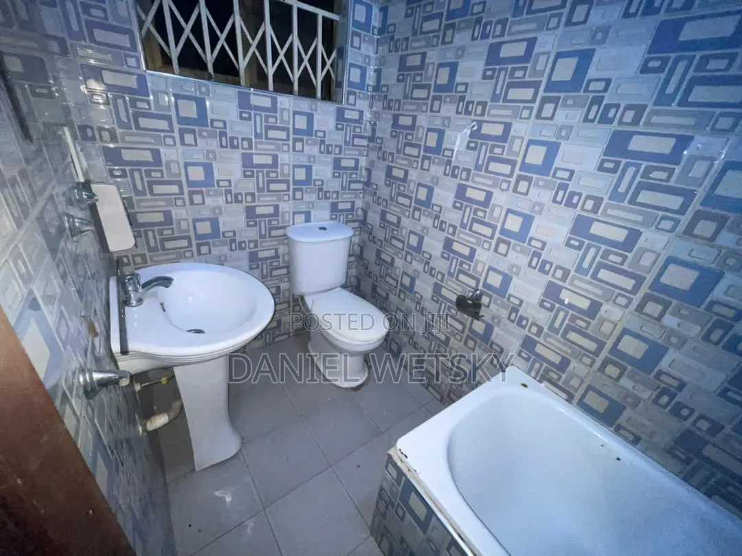 2bdrm House in Anyaa Nic Top for rent