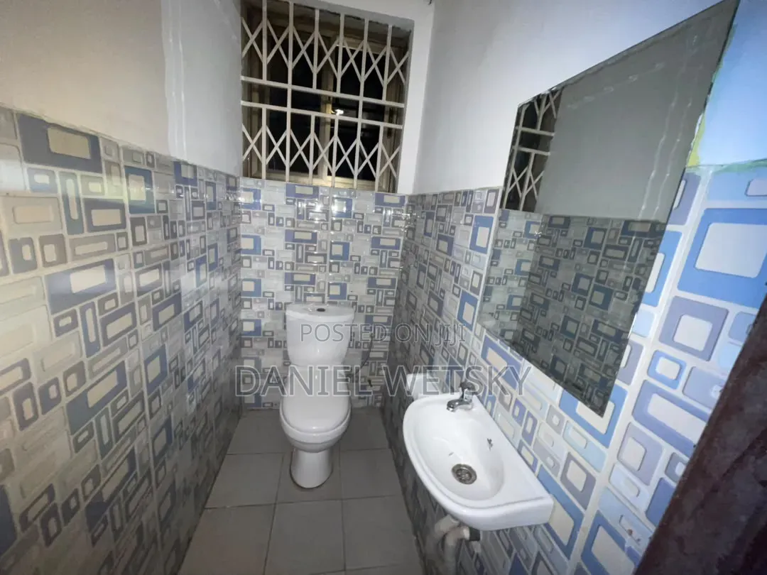 2bdrm House in Anyaa Nic Top for rent