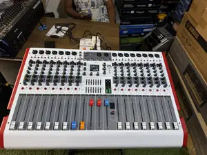 Yamaha QR-16 16 Channels Powered Mixer[2026 Model]