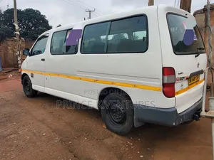 Toyota HiAce 2008 White