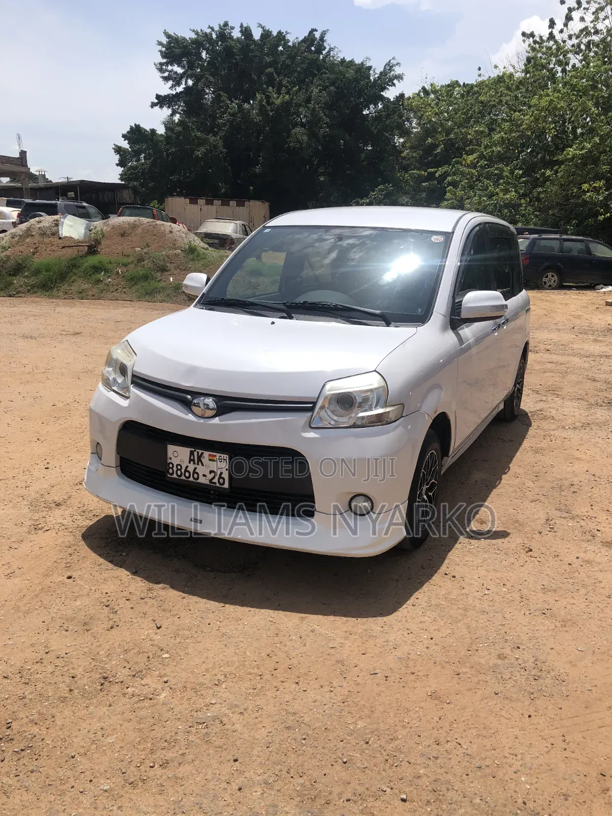 Toyota Sienta 2015 White