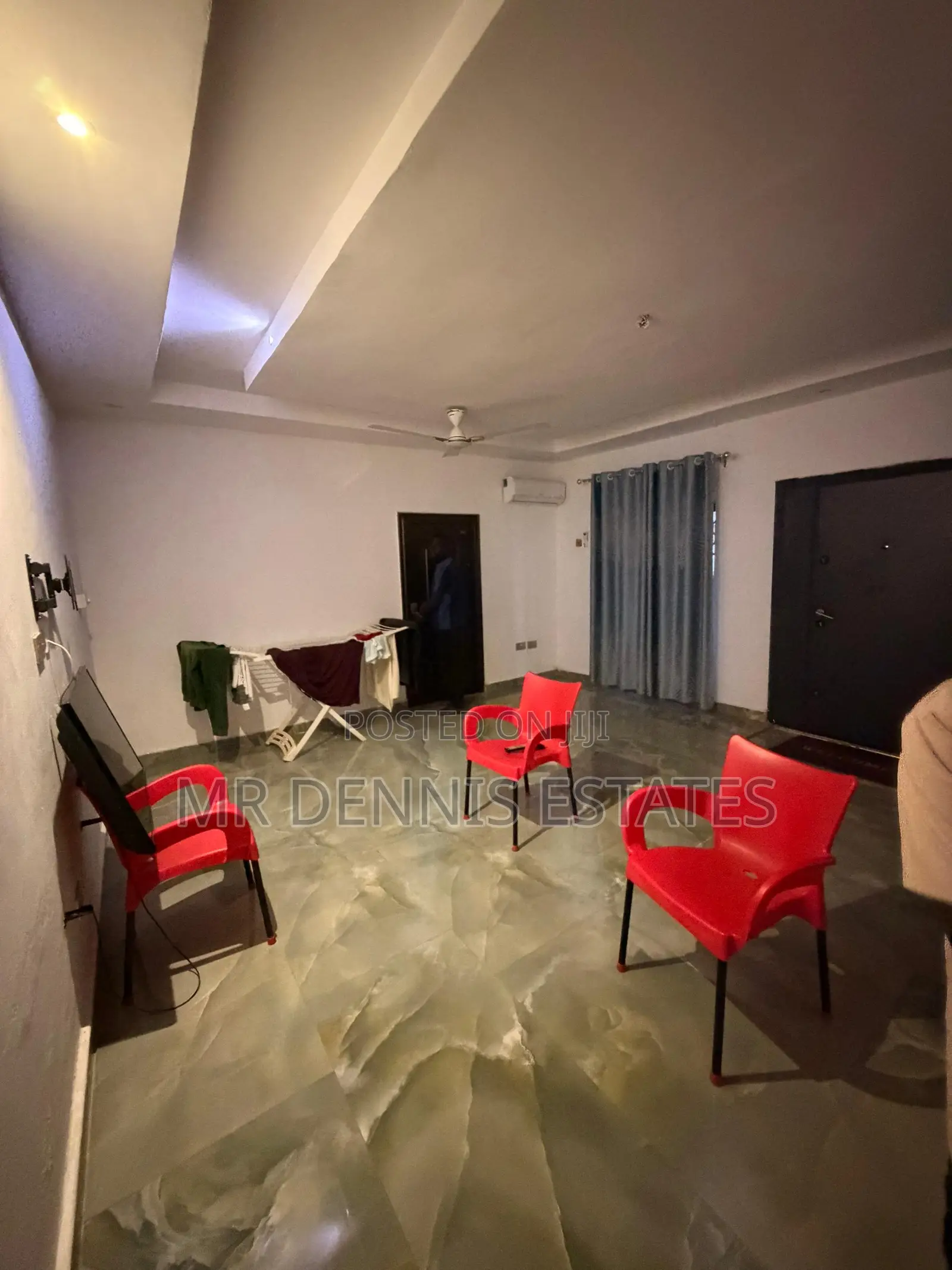 5bdrm House in Weija , Old Barrier for rent
