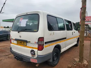 Toyota HiAce 2008 White