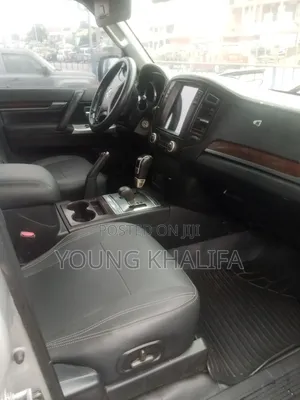 Mitsubishi Pajero 2012 Silver