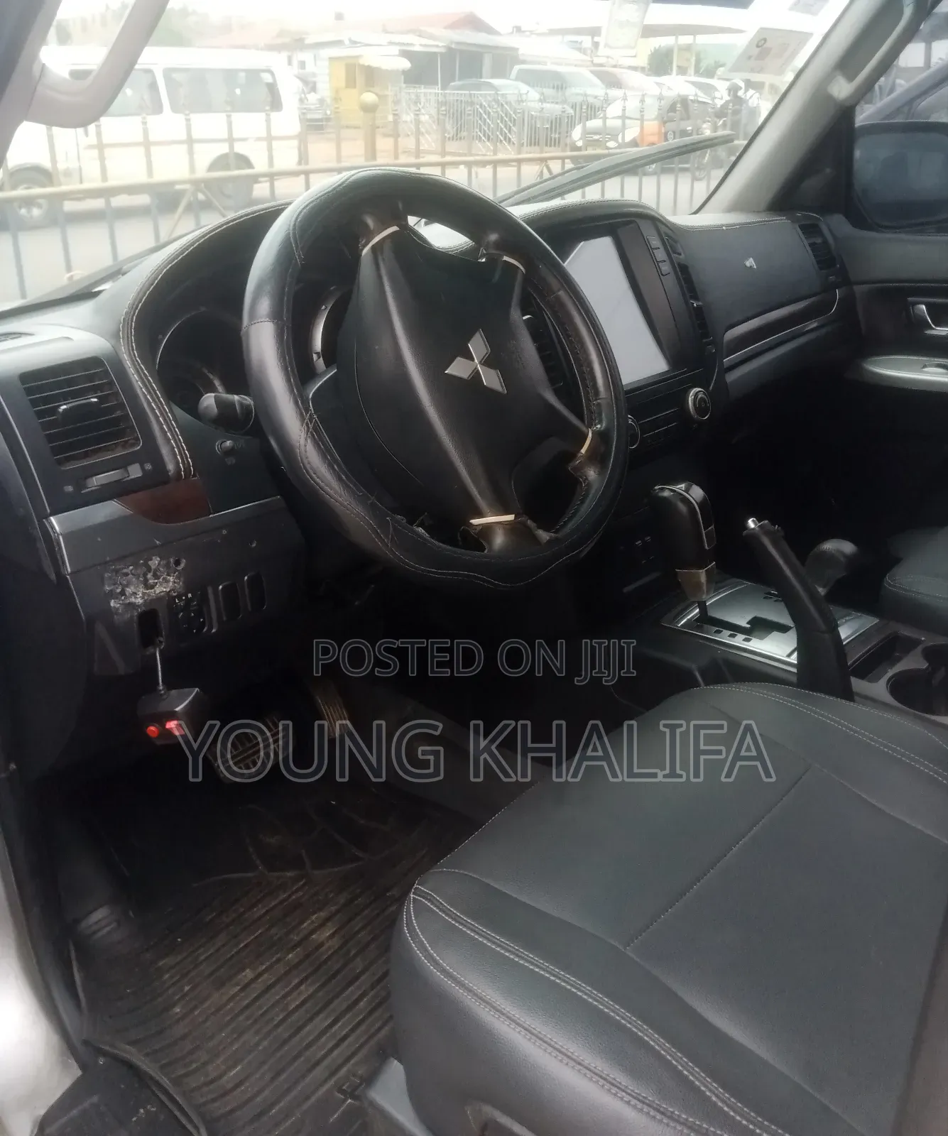 Mitsubishi Pajero 2012 Silver